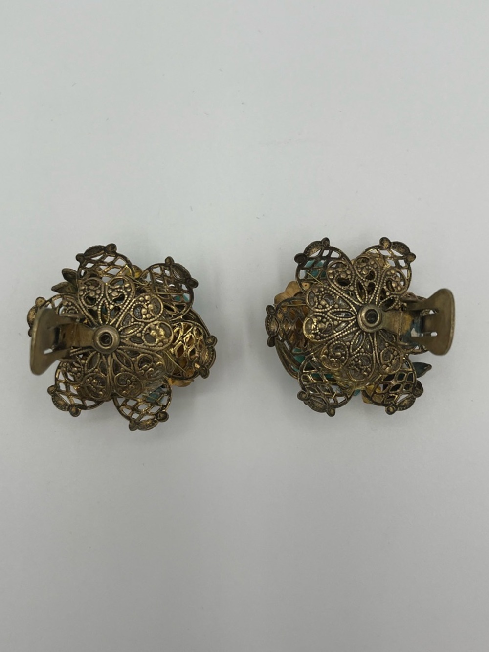 Unsigned Miriam Haskell Robin's Egg Blue Four-Strand Bracelet & Filigree Earring - Picture 7 of 13